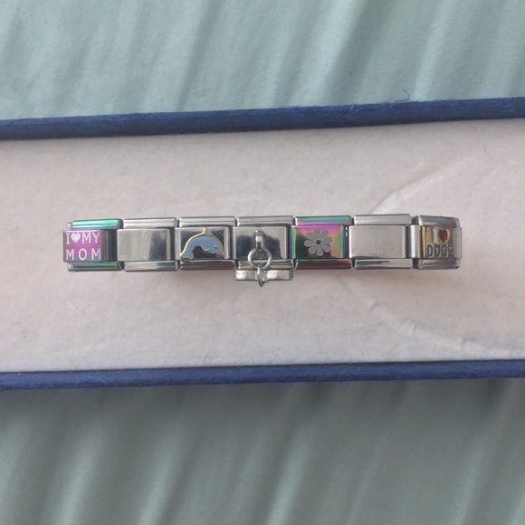 Pagoda Link Charm Bracelet - Picture 1 of 10